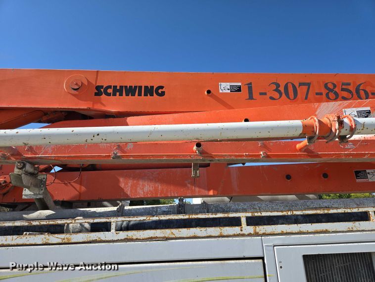 image for item EB1055 2007 Mack MR concrete pump truck