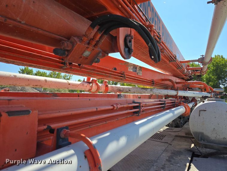 image for item EB1055 2007 Mack MR concrete pump truck