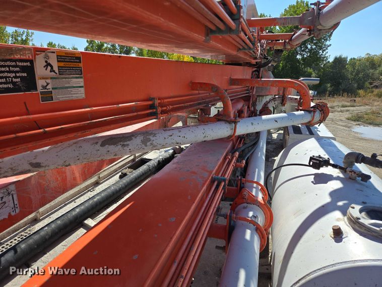 image for item EB1055 2007 Mack MR concrete pump truck