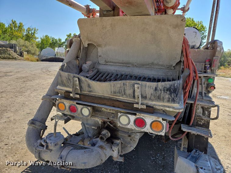 image for item EB1055 2007 Mack MR concrete pump truck