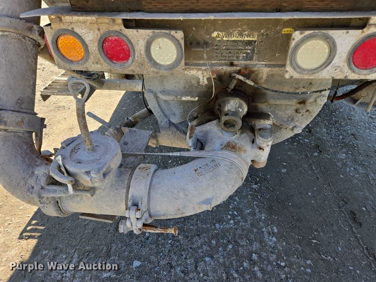 image for item EB1055 2007 Mack MR concrete pump truck