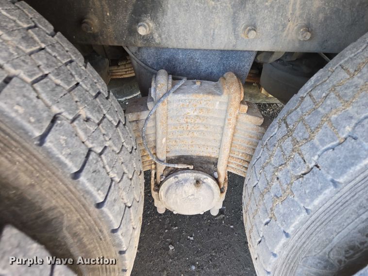 image for item EB1055 2007 Mack MR concrete pump truck