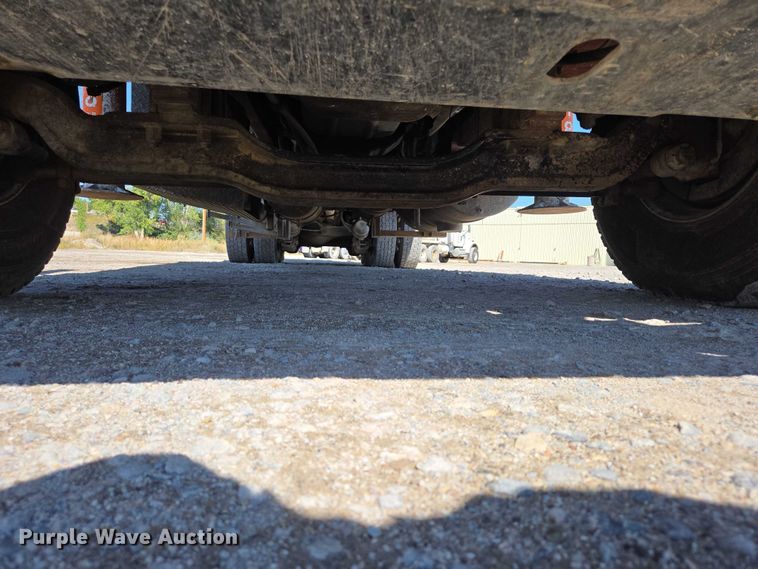 image for item EB1055 2007 Mack MR concrete pump truck