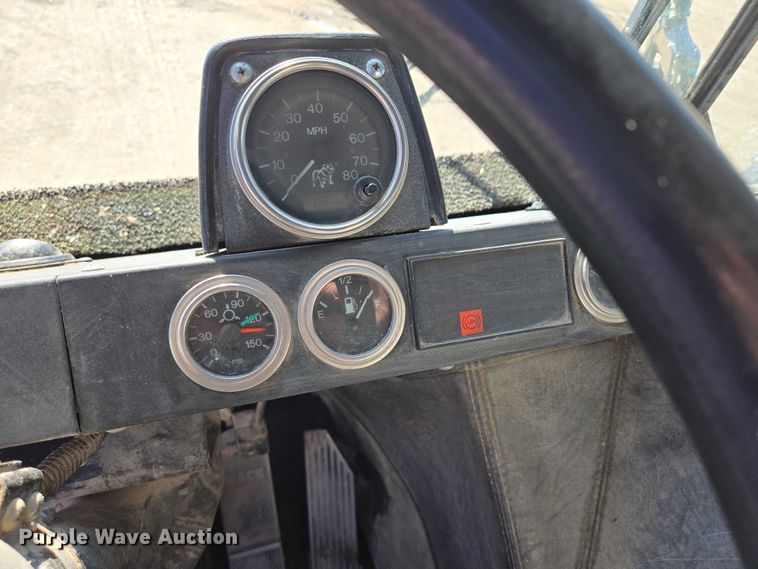 image for item EB1055 2007 Mack MR concrete pump truck