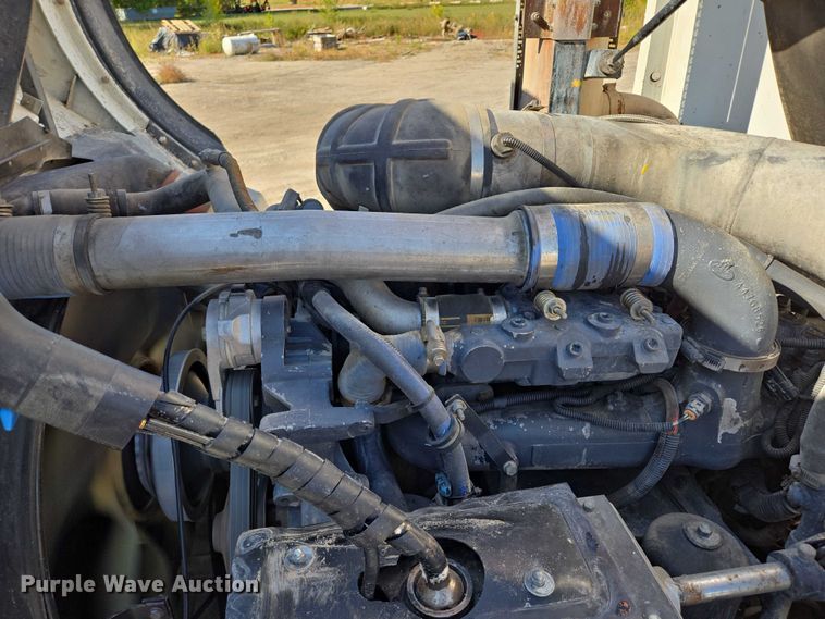 image for item EB1055 2007 Mack MR concrete pump truck