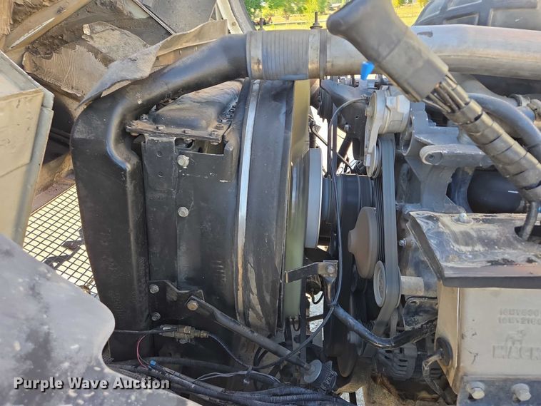 image for item EB1055 2007 Mack MR concrete pump truck