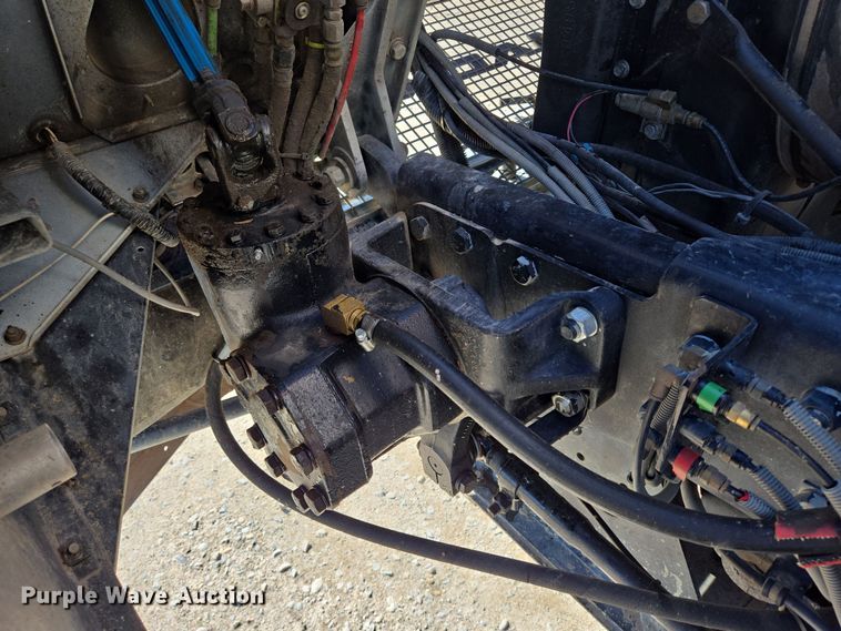 image for item EB1055 2007 Mack MR concrete pump truck