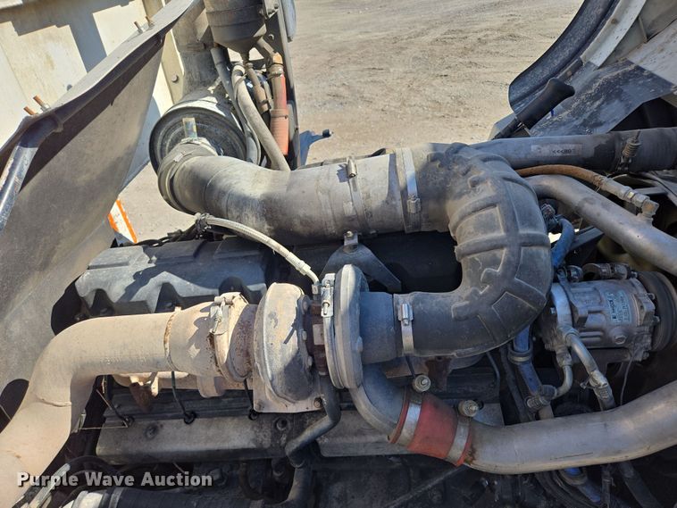 image for item EB1055 2007 Mack MR concrete pump truck