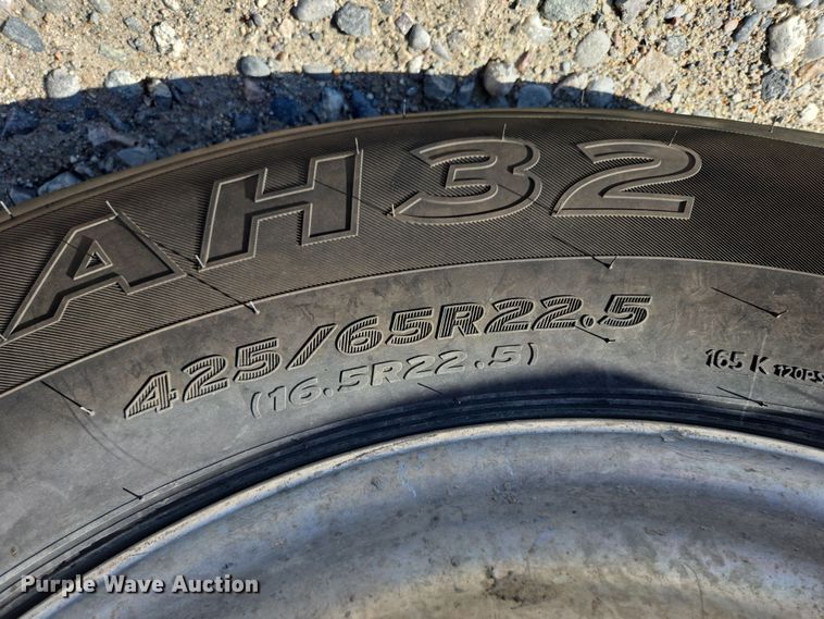 image for item EB1055 2007 Mack MR concrete pump truck