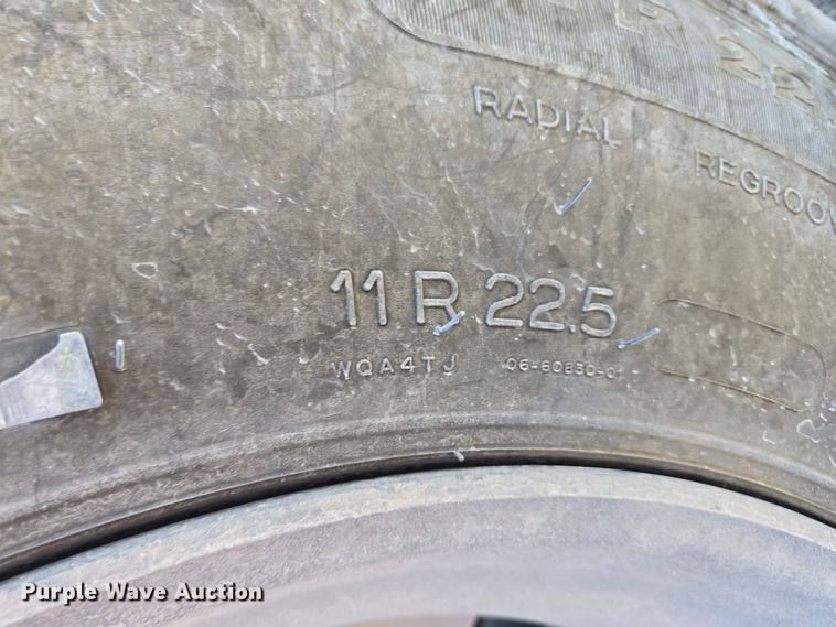 image for item EB1055 2007 Mack MR concrete pump truck