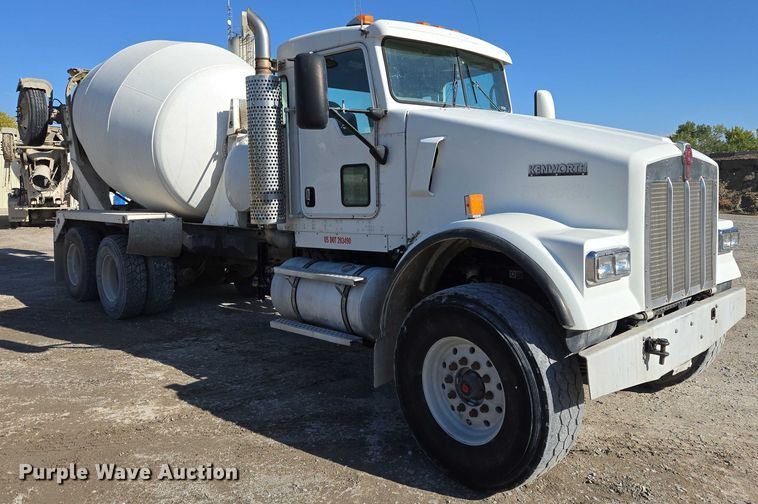 image for item EB1056 2006 Kenworth W900 ready mix truck