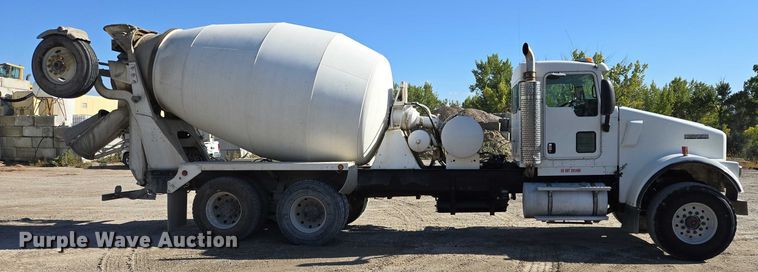 image for item EB1056 2006 Kenworth W900 ready mix truck