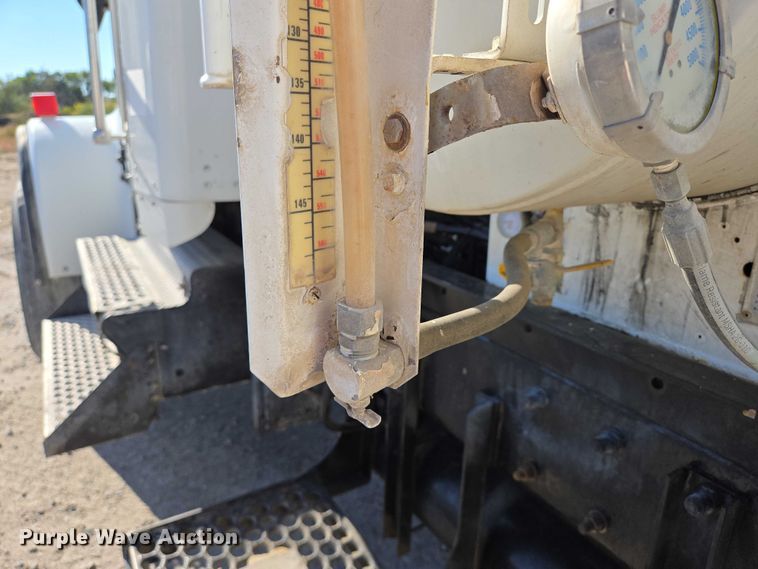 image for item EB1056 2006 Kenworth W900 ready mix truck