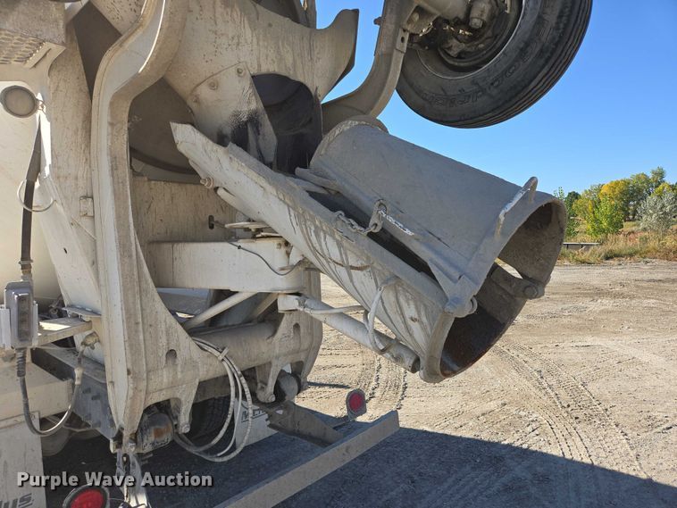 image for item EB1056 2006 Kenworth W900 ready mix truck