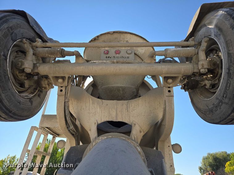 image for item EB1056 2006 Kenworth W900 ready mix truck