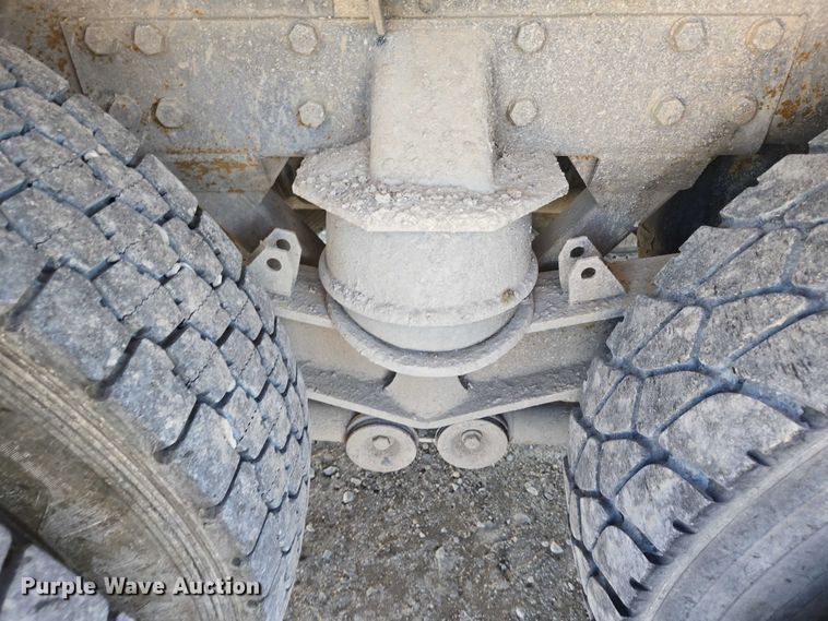 image for item EB1056 2006 Kenworth W900 ready mix truck