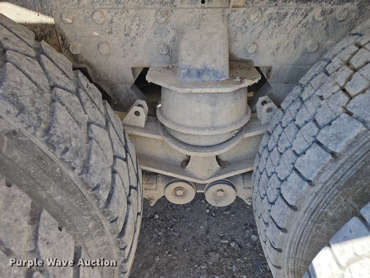 image for item EB1056 2006 Kenworth W900 ready mix truck