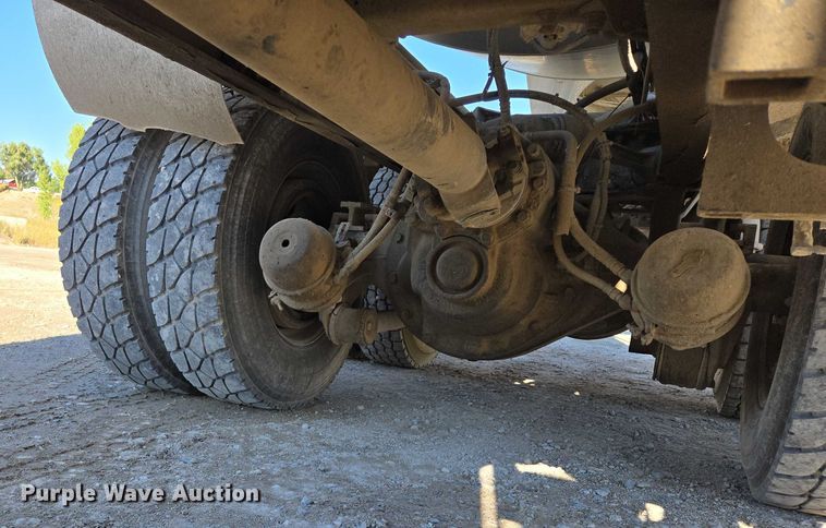 image for item EB1056 2006 Kenworth W900 ready mix truck