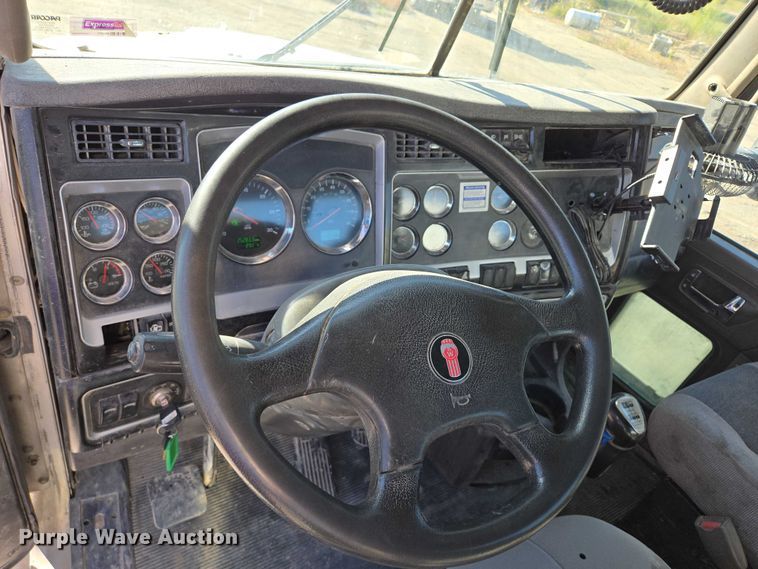 image for item EB1056 2006 Kenworth W900 ready mix truck