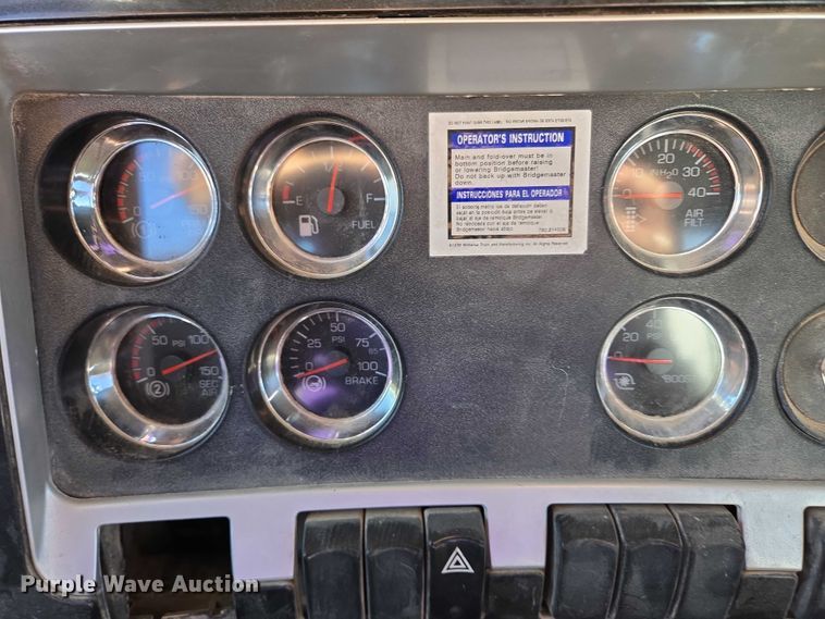 image for item EB1056 2006 Kenworth W900 ready mix truck