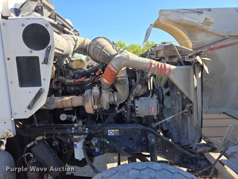 image for item EB1056 2006 Kenworth W900 ready mix truck