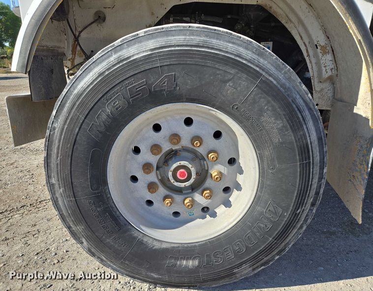 image for item EB1056 2006 Kenworth W900 ready mix truck