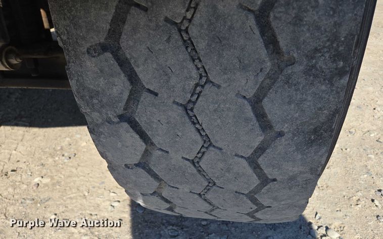 image for item EB1056 2006 Kenworth W900 ready mix truck