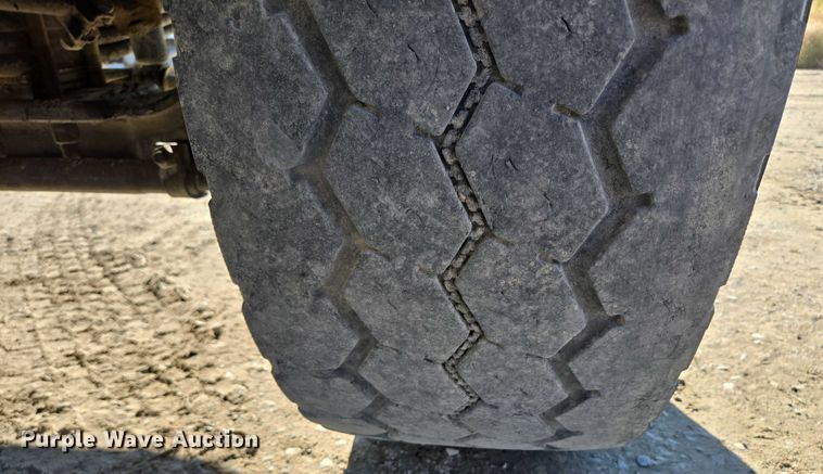 image for item EB1056 2006 Kenworth W900 ready mix truck