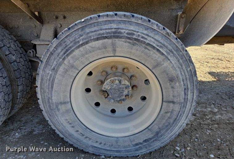 image for item EB1056 2006 Kenworth W900 ready mix truck