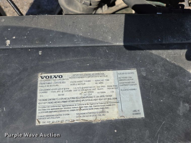 image for item EB1057 2015 Volvo VNL semi truck