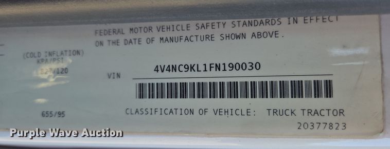 image for item EB1057 2015 Volvo VNL semi truck