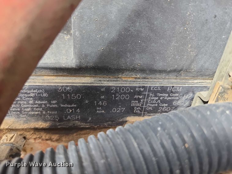 image for item EB1058 2000 International 5600i ready mix truck