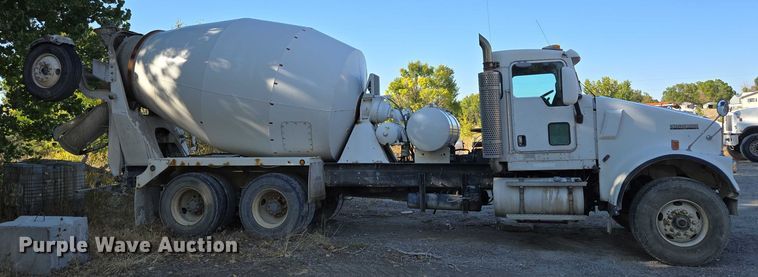 image for item EB1059 2006 Kenworth W900 ready mix truck