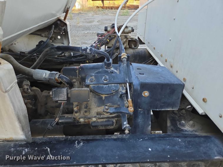 image for item EB1059 2006 Kenworth W900 ready mix truck