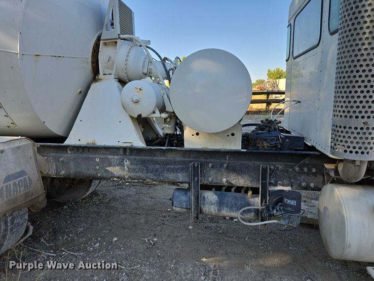 image for item EB1059 2006 Kenworth W900 ready mix truck