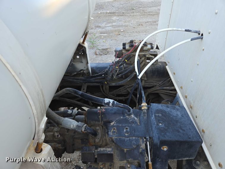 image for item EB1059 2006 Kenworth W900 ready mix truck