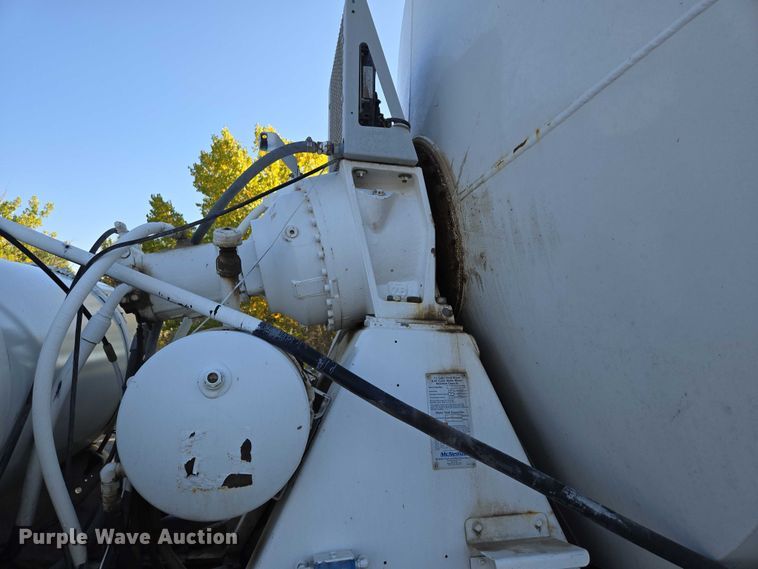 image for item EB1059 2006 Kenworth W900 ready mix truck