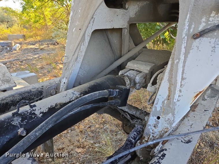 image for item EB1059 2006 Kenworth W900 ready mix truck