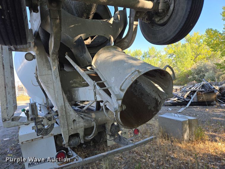 image for item EB1059 2006 Kenworth W900 ready mix truck