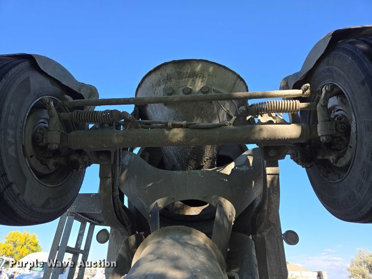 image for item EB1059 2006 Kenworth W900 ready mix truck