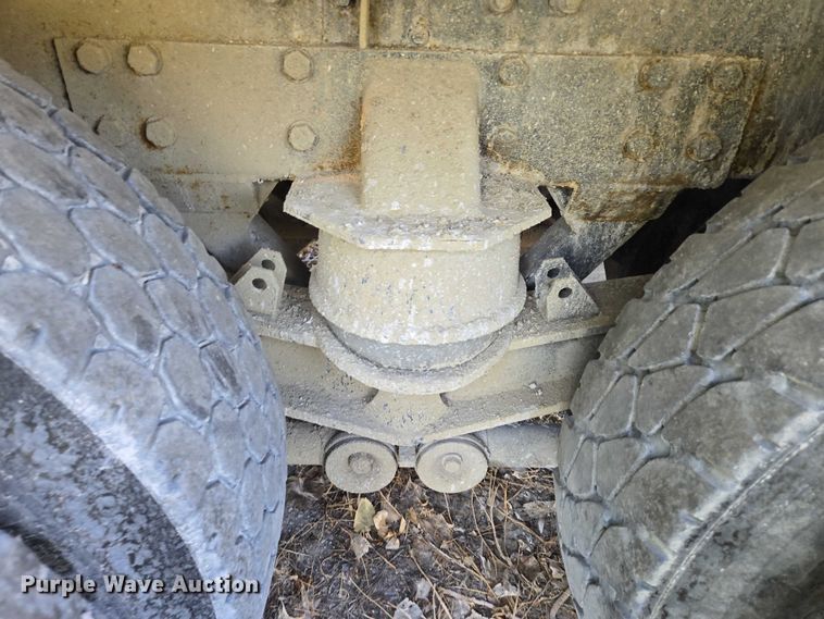 image for item EB1059 2006 Kenworth W900 ready mix truck