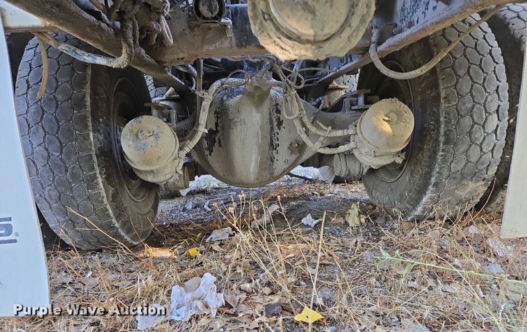 image for item EB1059 2006 Kenworth W900 ready mix truck