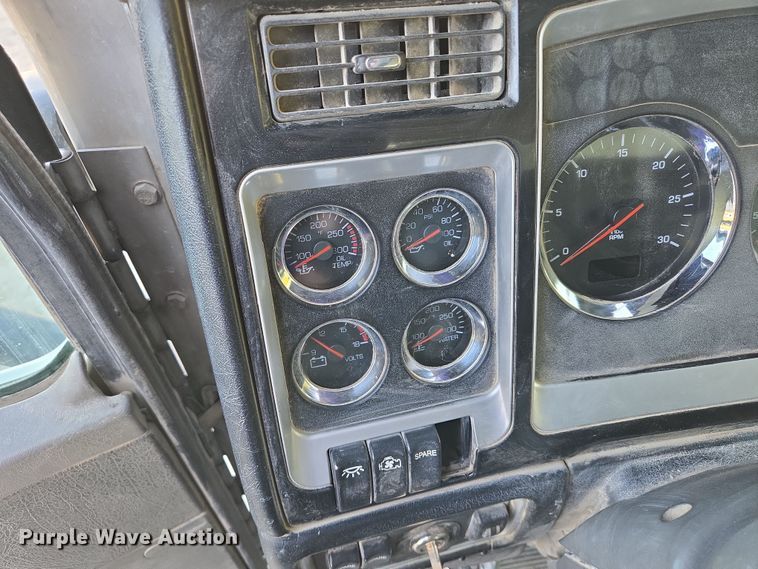 image for item EB1059 2006 Kenworth W900 ready mix truck