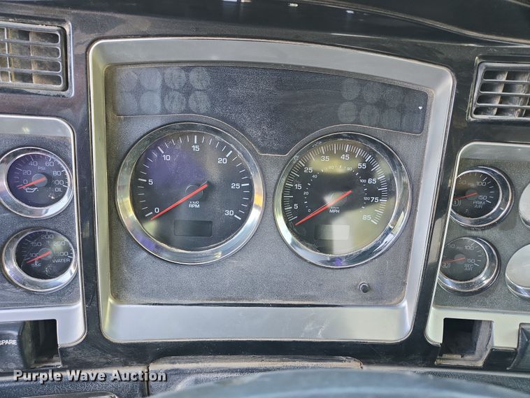 image for item EB1059 2006 Kenworth W900 ready mix truck