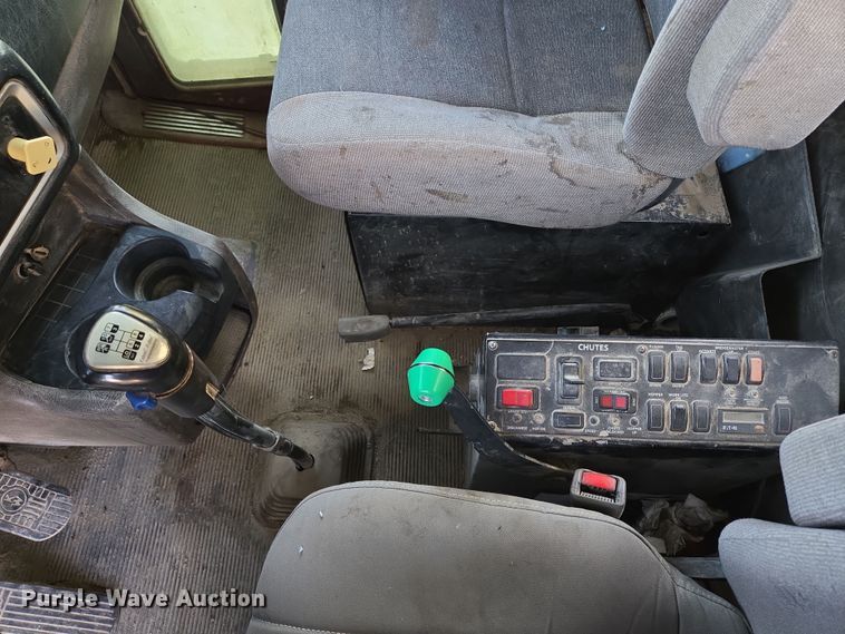 image for item EB1059 2006 Kenworth W900 ready mix truck