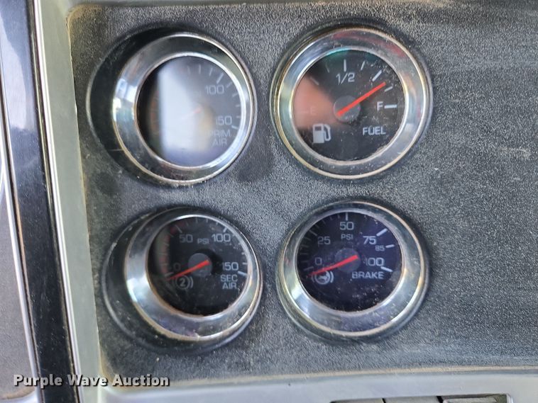 image for item EB1059 2006 Kenworth W900 ready mix truck