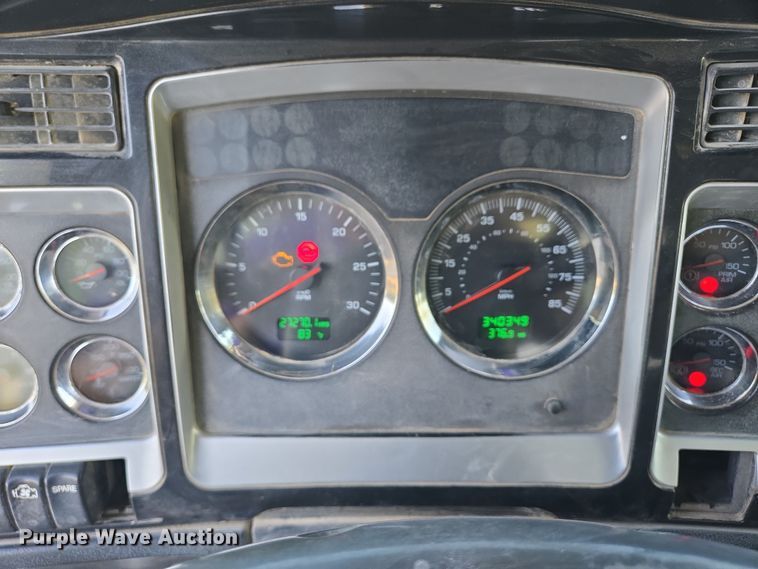 image for item EB1059 2006 Kenworth W900 ready mix truck