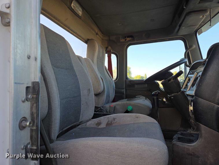 image for item EB1059 2006 Kenworth W900 ready mix truck