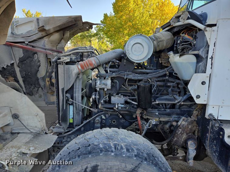 image for item EB1059 2006 Kenworth W900 ready mix truck