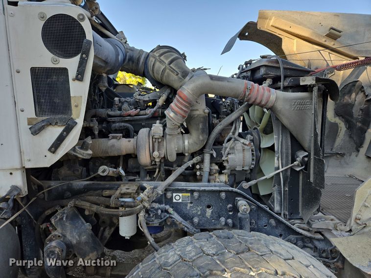 image for item EB1059 2006 Kenworth W900 ready mix truck